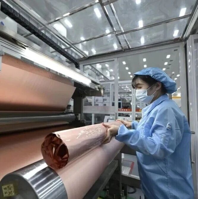 从“铜箔”到“高强铜箔”，兰州新区两大厂家角逐锂电关键材料赛道