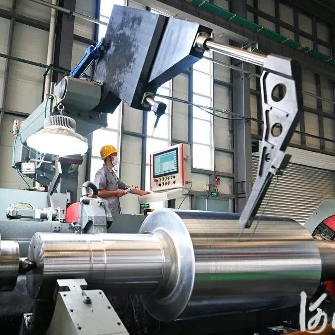 最大海外订单！纳科诺尔电池极片辊压装备批量发货，赋能30GWh锂电池工厂